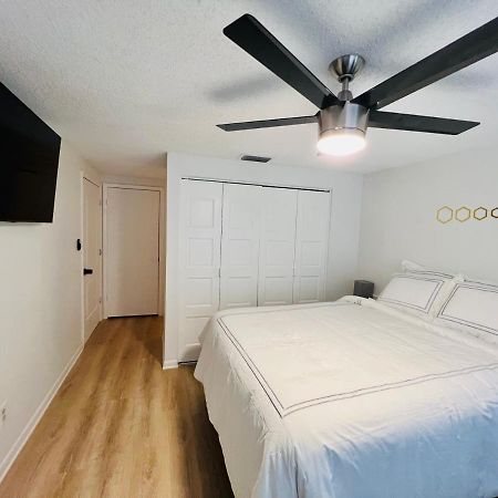 Ferienwohnung Jk Royal Studio - Great Location Tampa Exterior foto